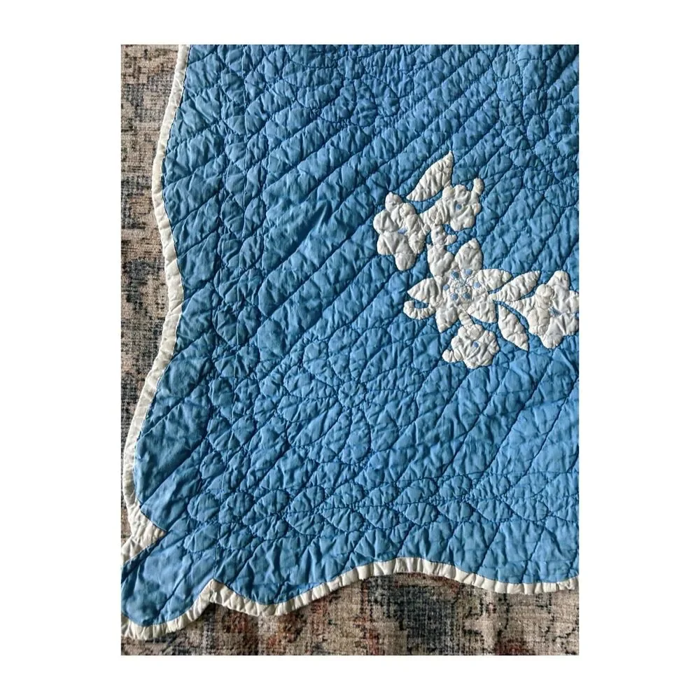 Vintage 1940s Hand Quilted Applique Colonial Blue Floral Wreath Quilt Scalloped